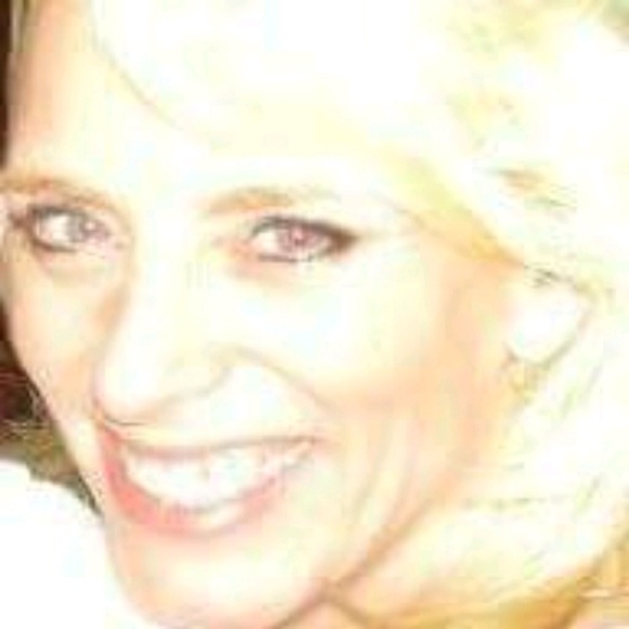 Meet your Posher, Justine - Picture 5 of 16